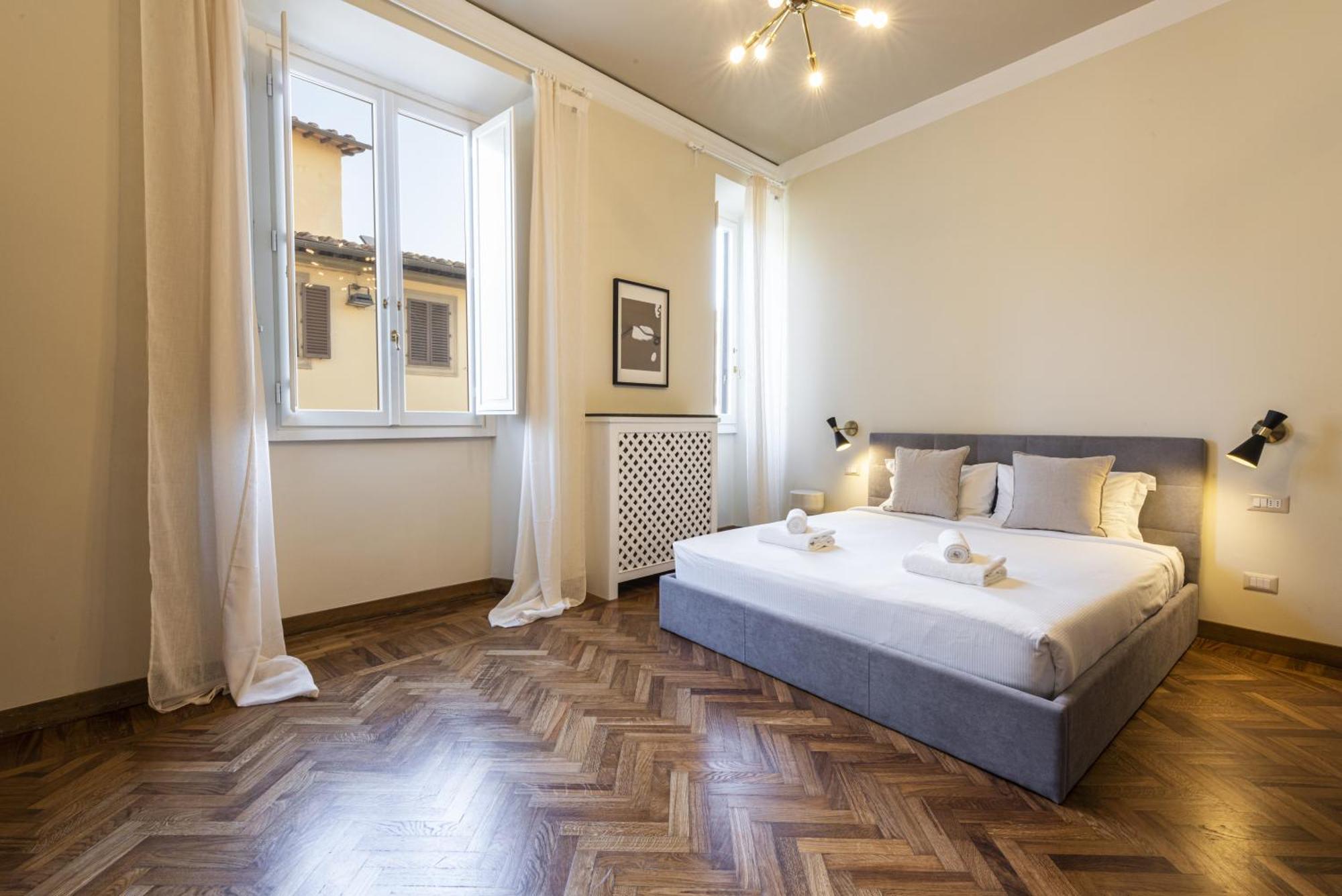 Penthouse In Piazza Della Signoria Duomo View Apartment ฟลอเรนซ์ ภายนอก รูปภาพ